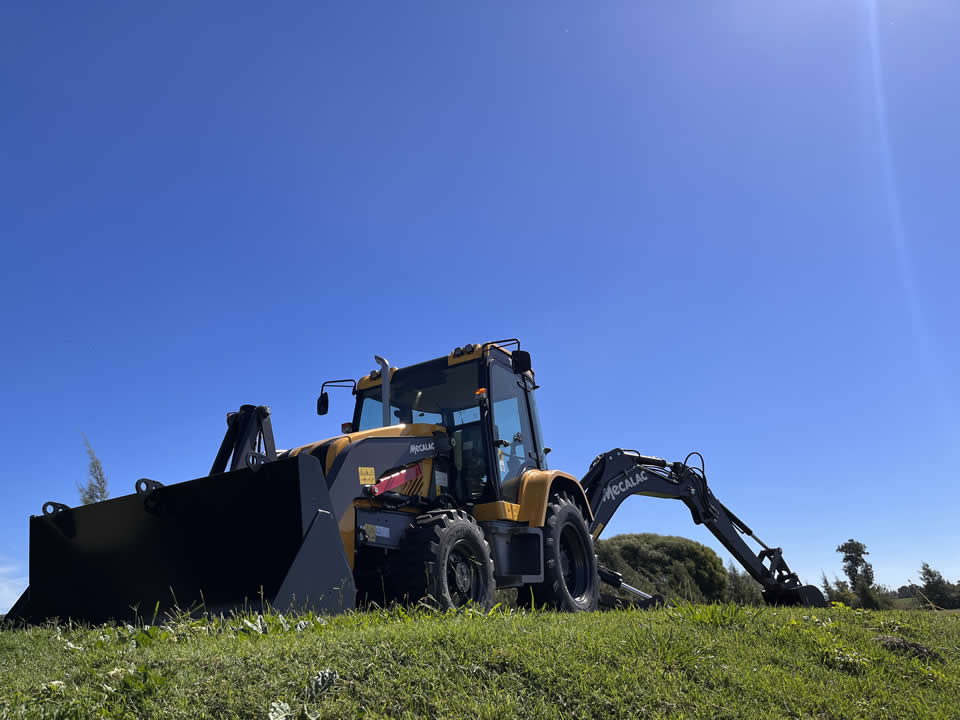 Mecalac TLB830 1