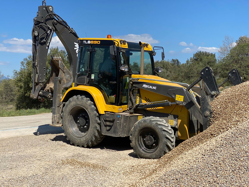 Mecalac TLB890 3