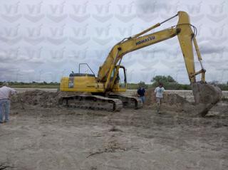 Komatsu PC220 LC-7