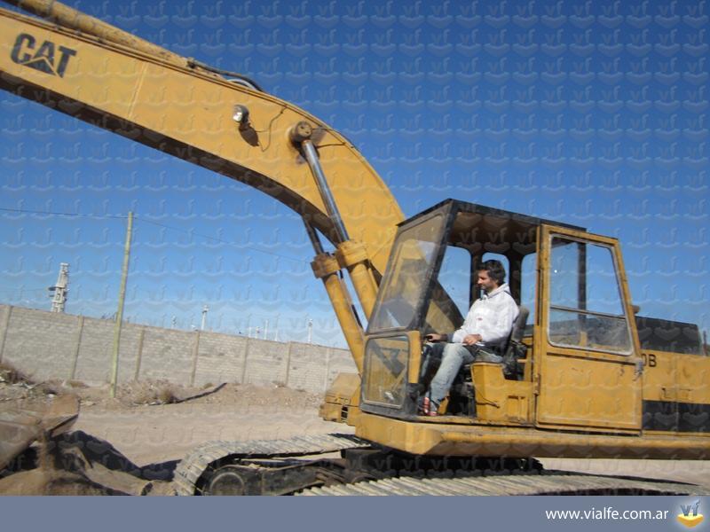 Excavadoras Caterpillar EL 240B