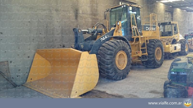 Palas cargadoras John Deere 744J