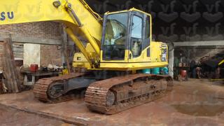Komatsu PC200 LC-8