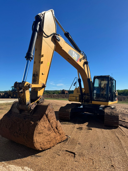 Excavadoras Caterpillar 324 DLME