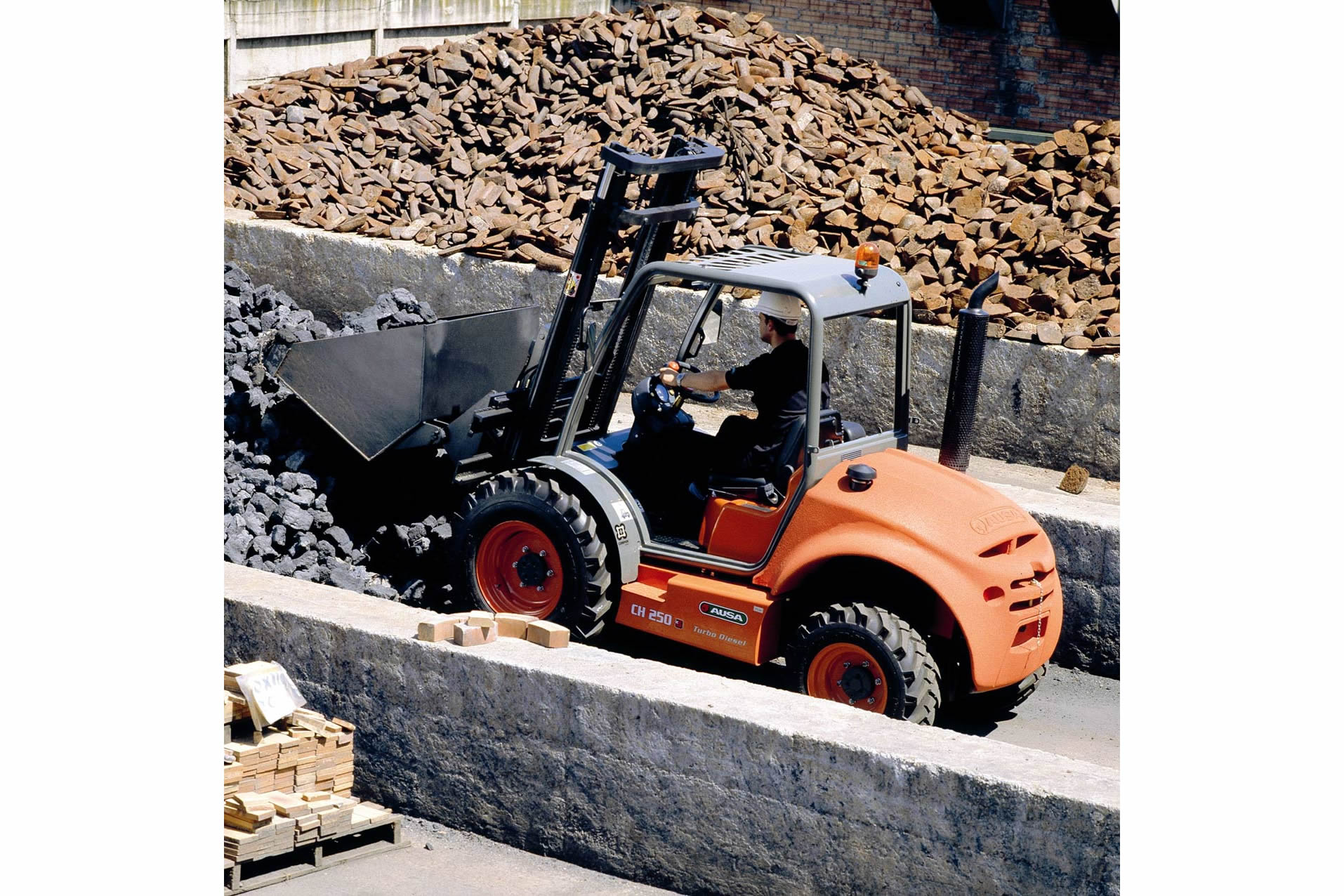 Ausa C200-250H 11