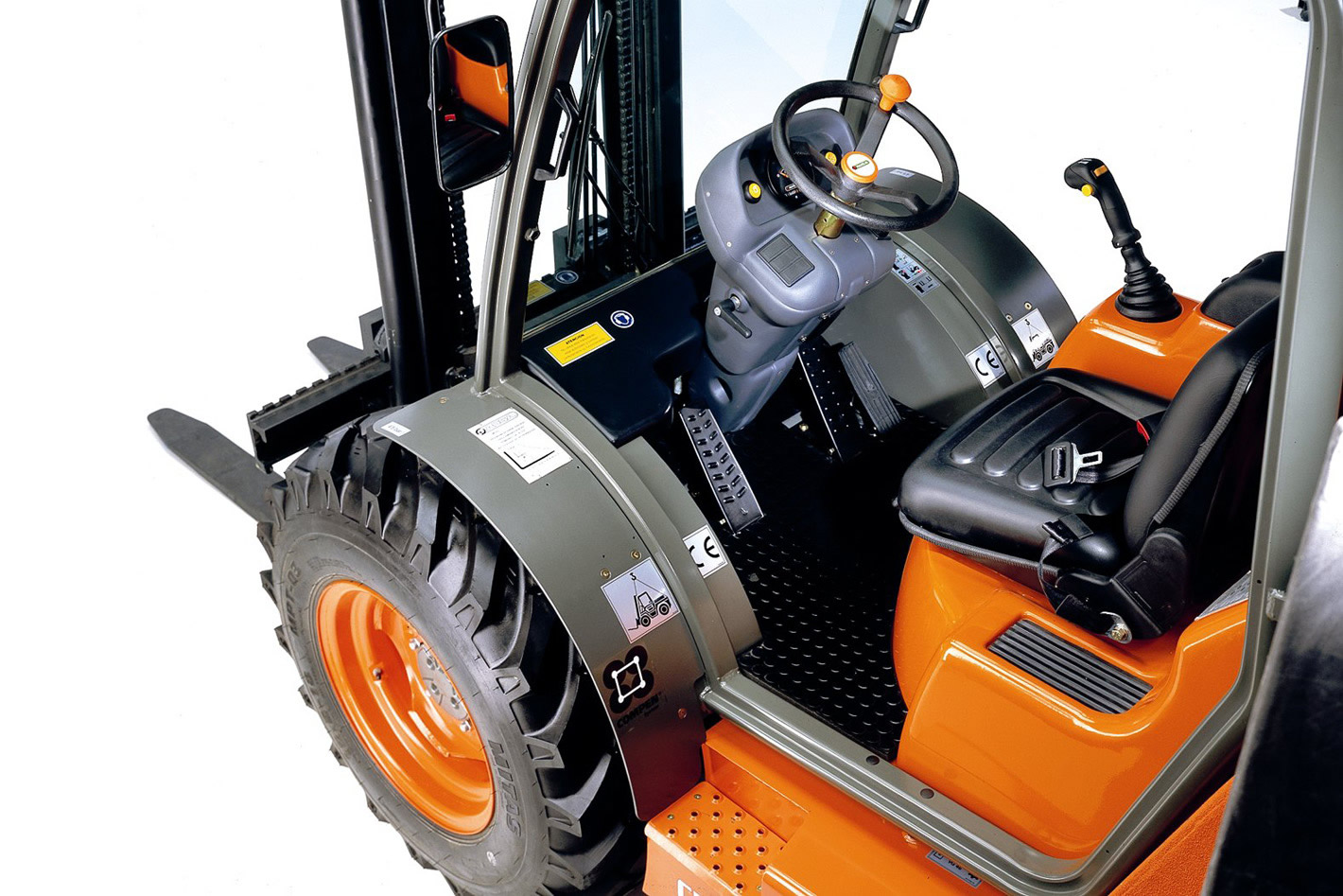 Ausa C500H 9