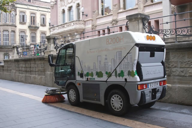Ausa B200H 6