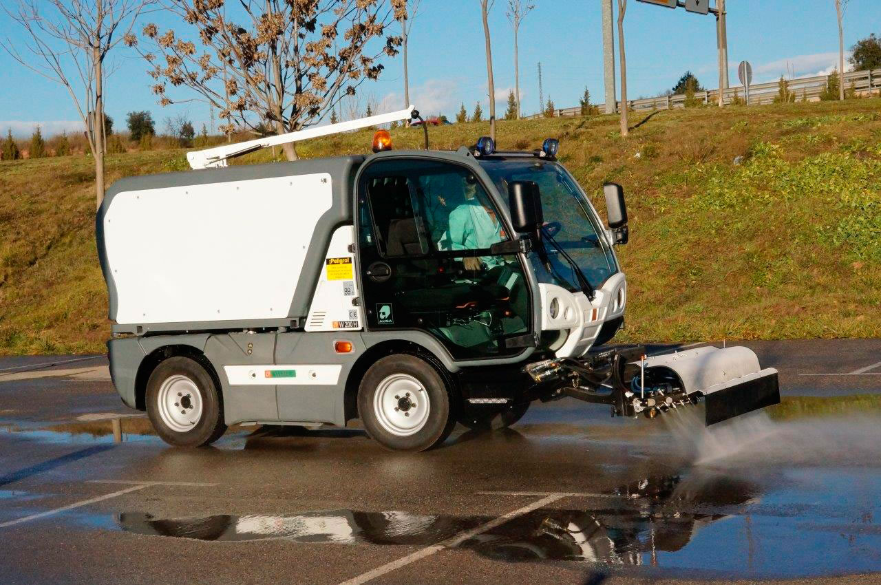 Ausa W200H 4