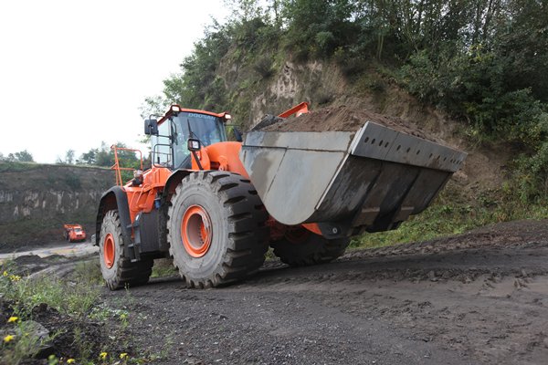 Doosan DL550 7