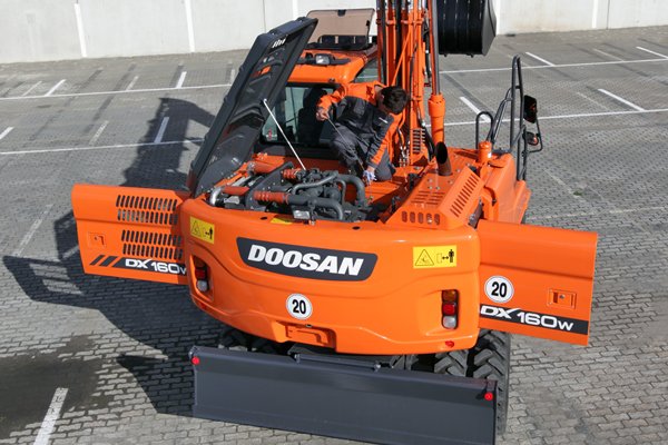 Doosan DX160W 6