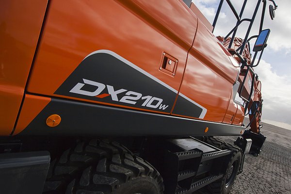 Doosan DX210W 12