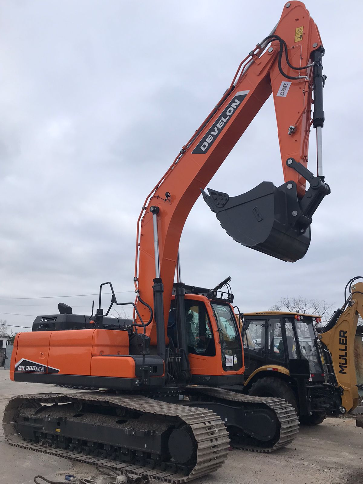 Develon DX300LCA-7M 4