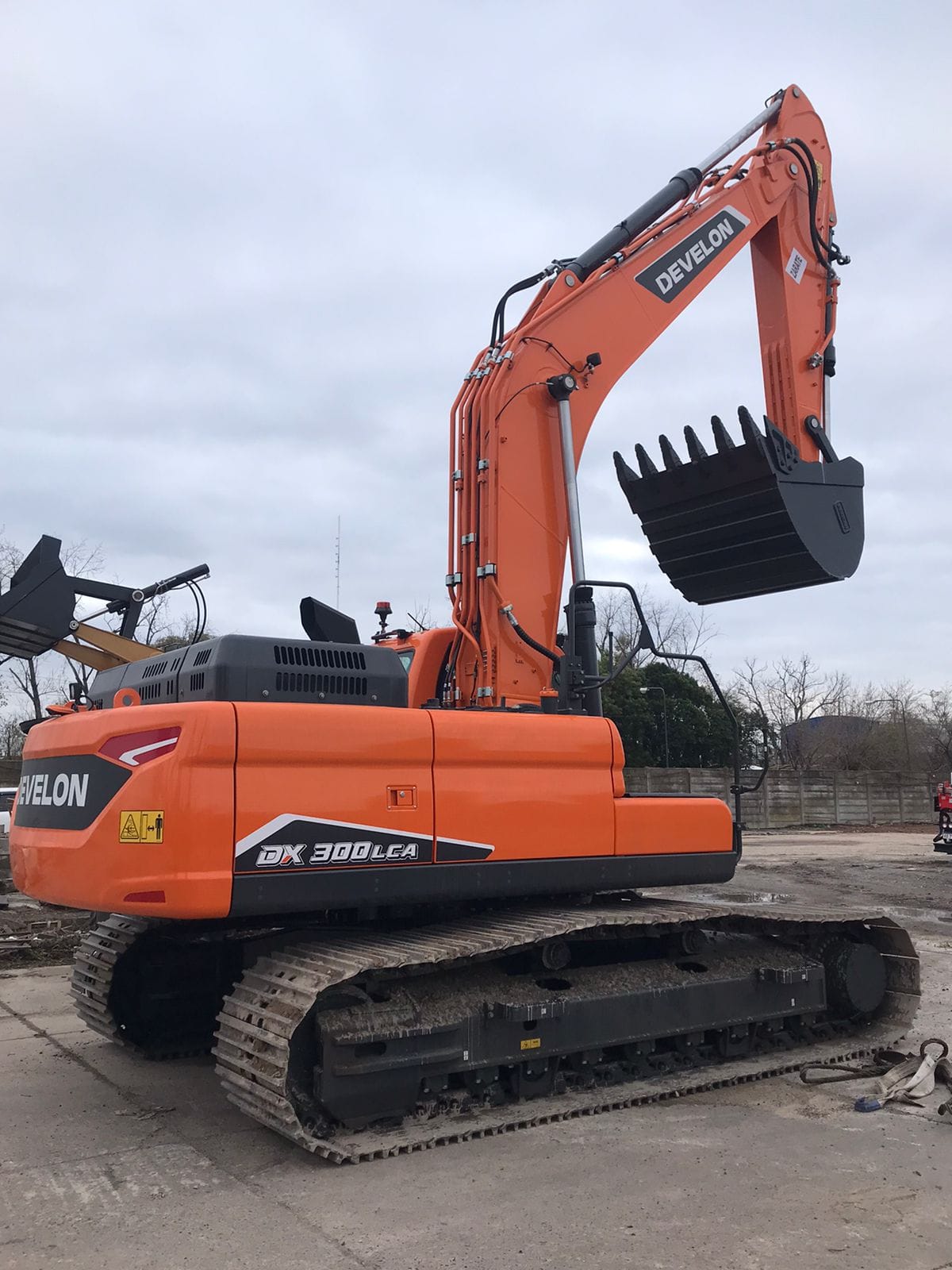 Develon DX300LCA-7M 6