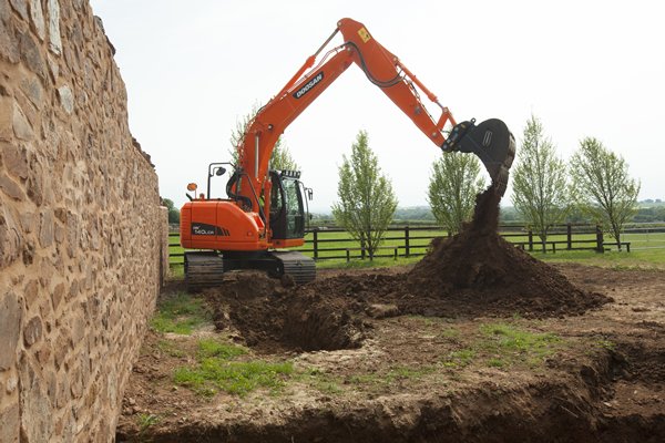 Doosan DX140LCR 4