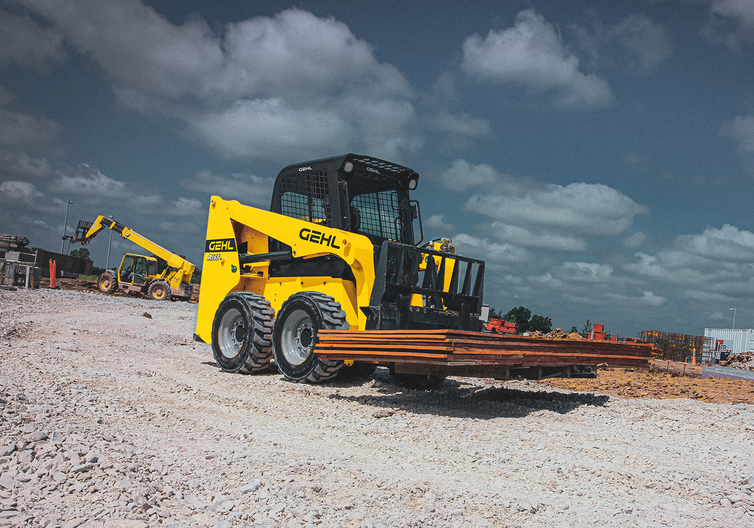 Gehl R165 2