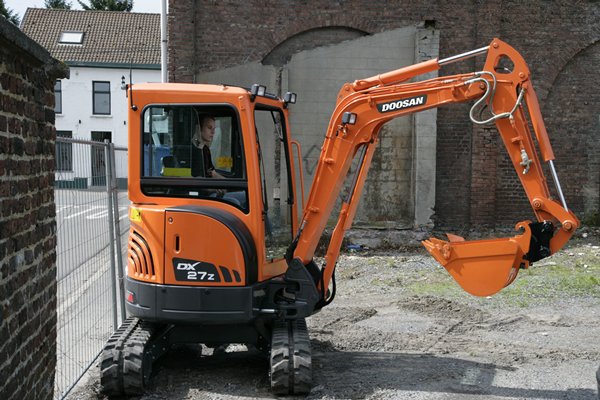 Doosan DX27Z 6