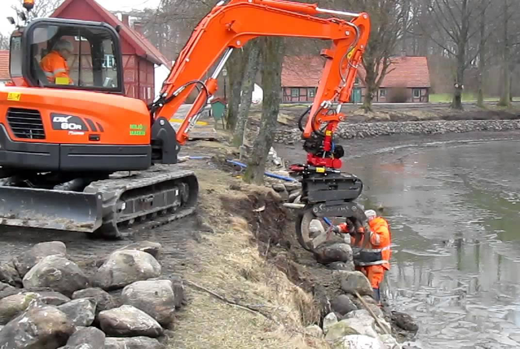 Doosan DX80R 4