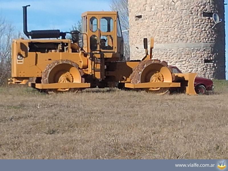 Compactadores Caterpillar 825B