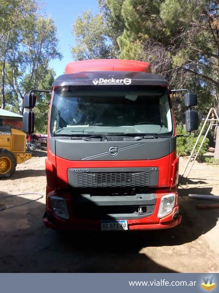 Varios Volvo VM270