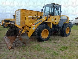 Komatsu WA320-5