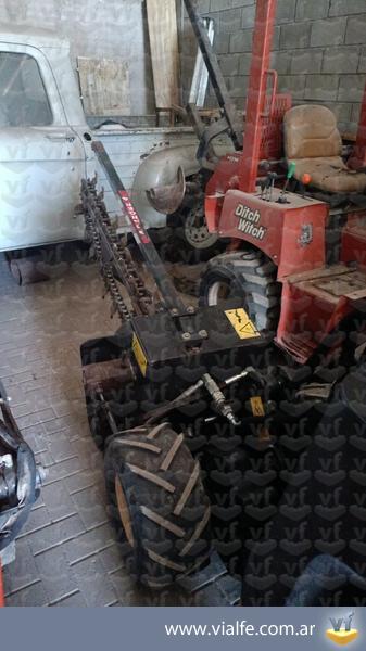 Varios Otra Zanjadora Ditch Witch R300