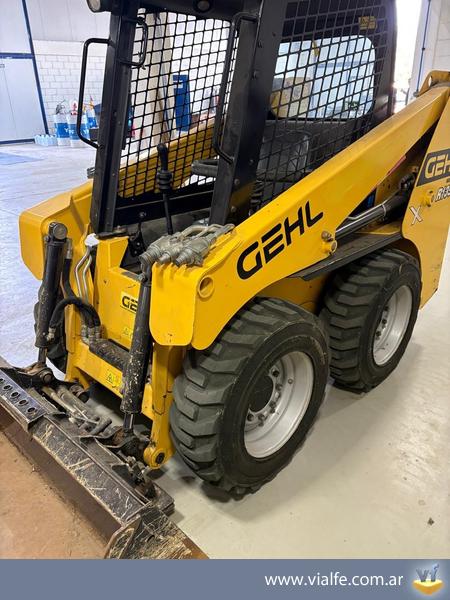 Minicargadoras Gehl R135